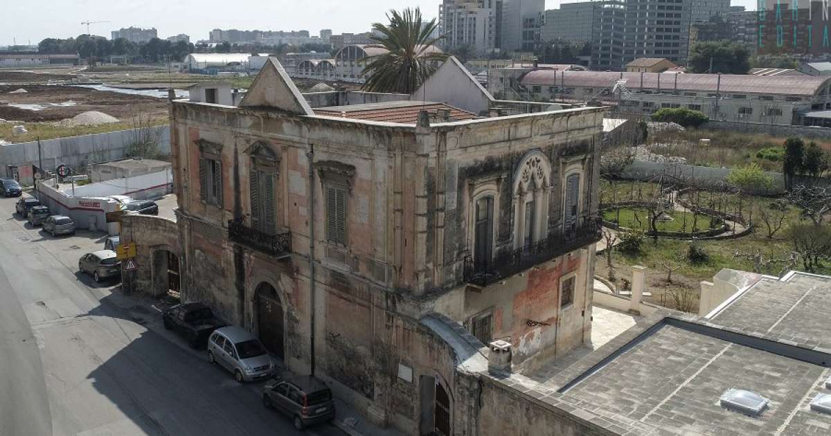 Villa De Sario, l'elegante edificio dell'800 situato nella zona pi� spettrale di Bari